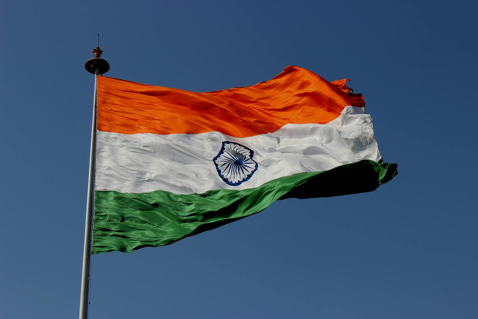 【悲報】インドGDP、日本を抜くどころか世界6位に後退