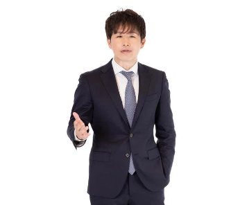 部屋に突然男が侵入し、抱きしめて「もう来ないと思うけど、引っ越した方がいい」と警告して去る事件が発生ｗｗｗｗ