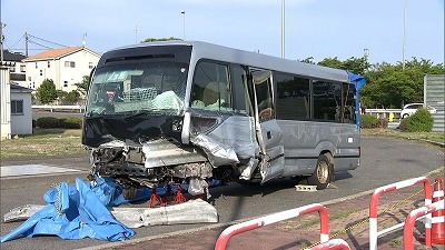 【悲報】バス事故の責任問題、もう滅茶苦茶になってしまう・・・・・