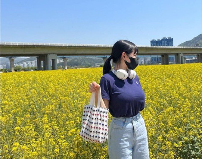 【画像】花見デートに水筒とお弁当持ってくる巨乳女ｗｗｗｗｗｗｗｗｗｗｗｗ❤