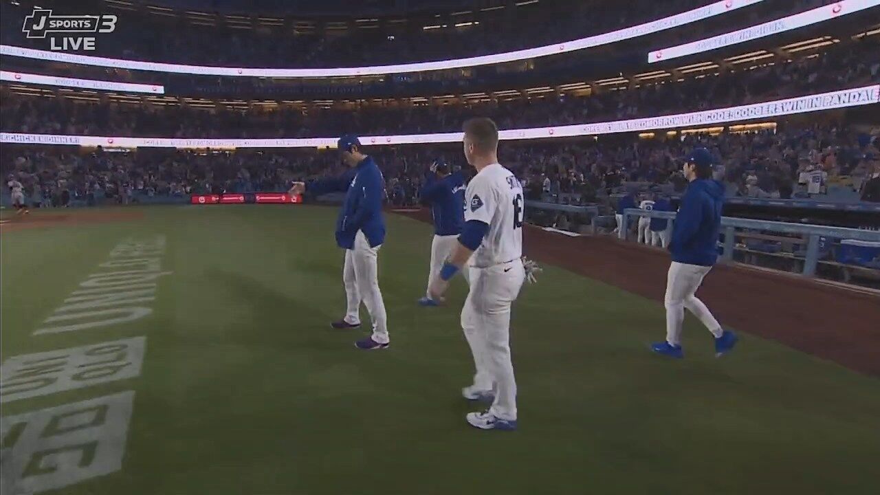 ドジャース連勝で首位奪還！“代役1番”スミスが初の先頭打者弾　大谷翔平は代打待機も完全休養